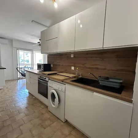 T2 A 200m De La דירה